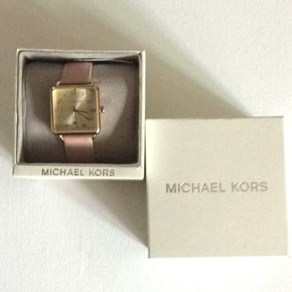 Michael Kors Ladies Watch  Square Face 31 x 31 mm Stainless Steel    NWT - Picture 3 of 4